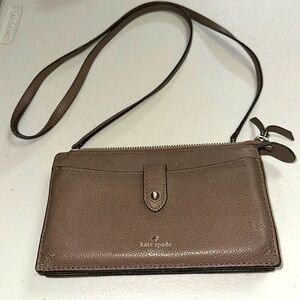 Kate Spade ♠️ crossbody wallet, taupe color